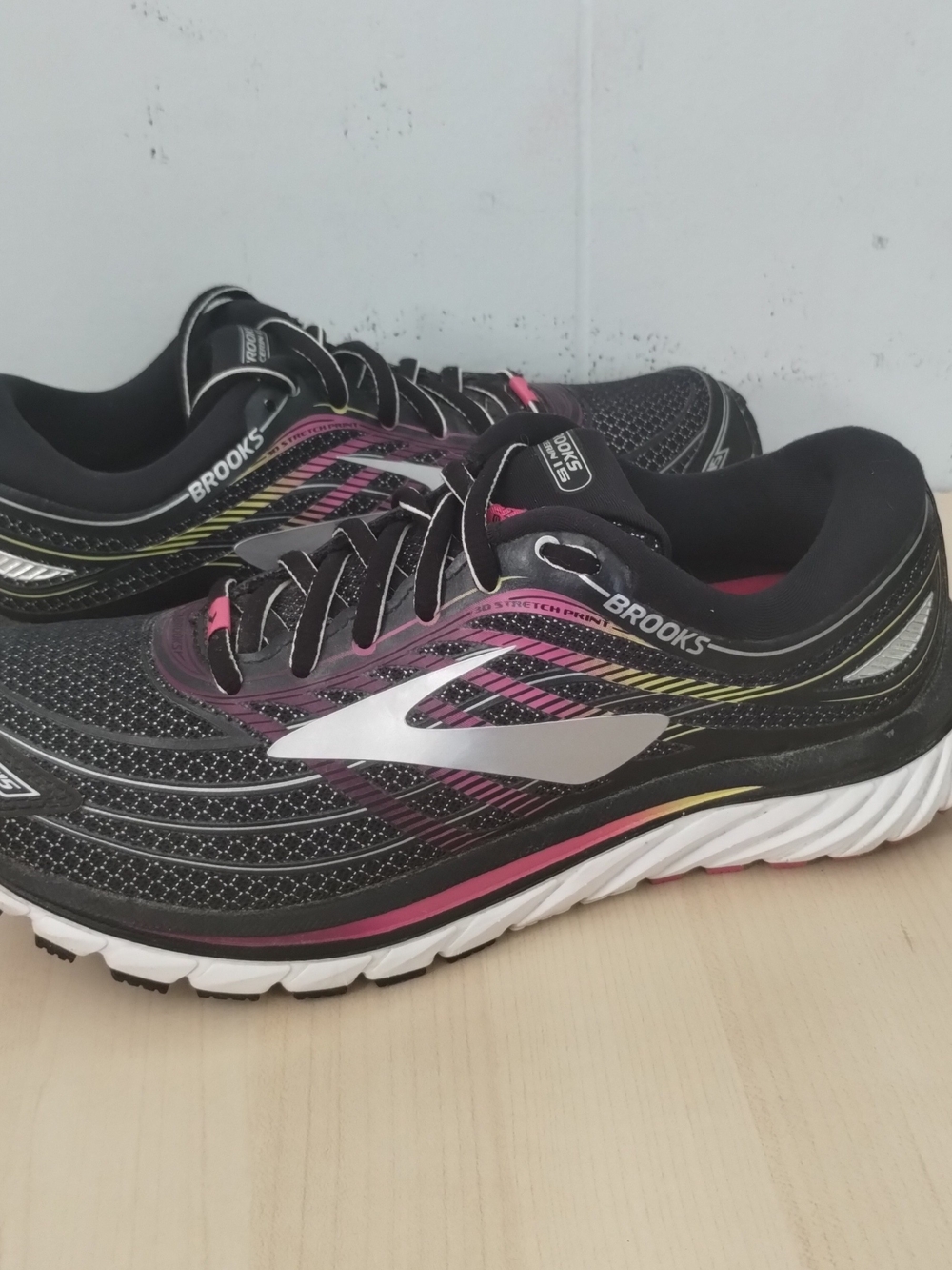 Brooks Glycerin 15 Women's Black Pink Running Shoes
